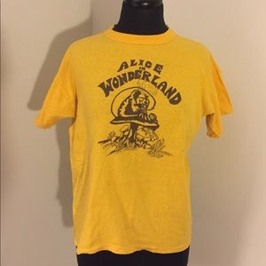 Vintage Alice in Wonderland t shirt
